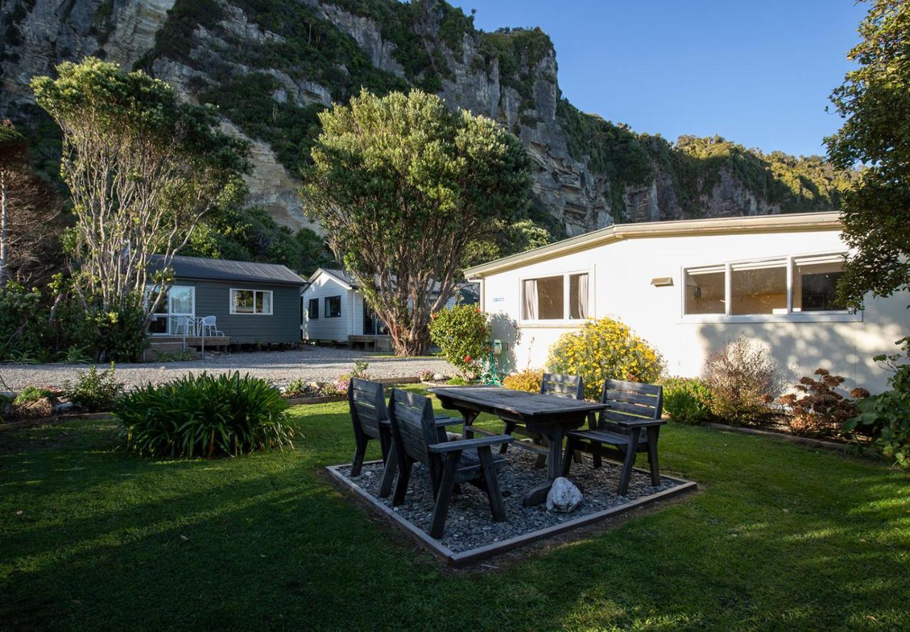Punakaiki Beachfront Motels Bagian luar foto
