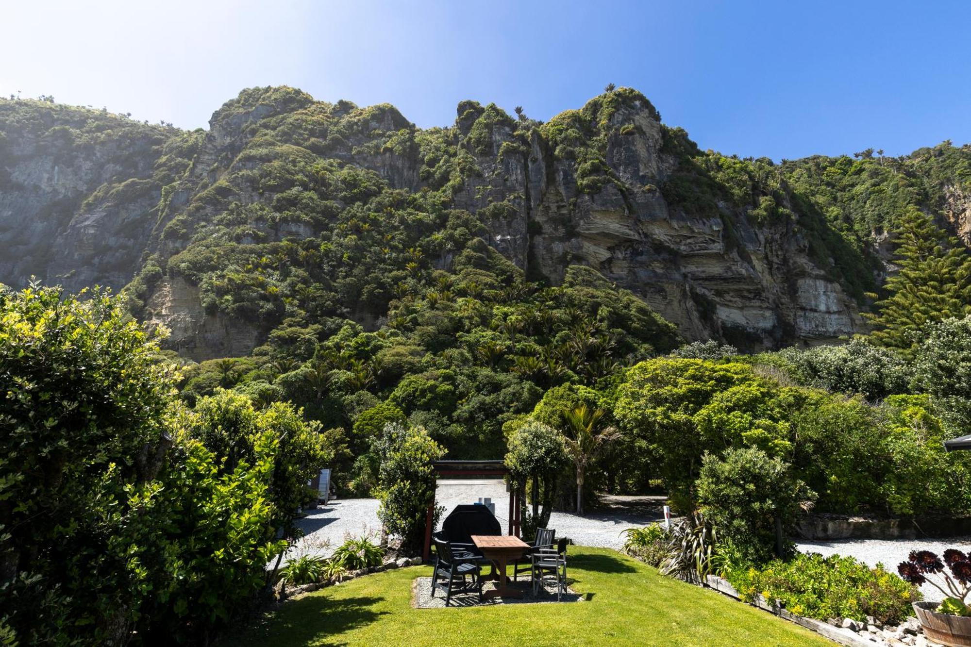 Punakaiki Beachfront Motels Bagian luar foto